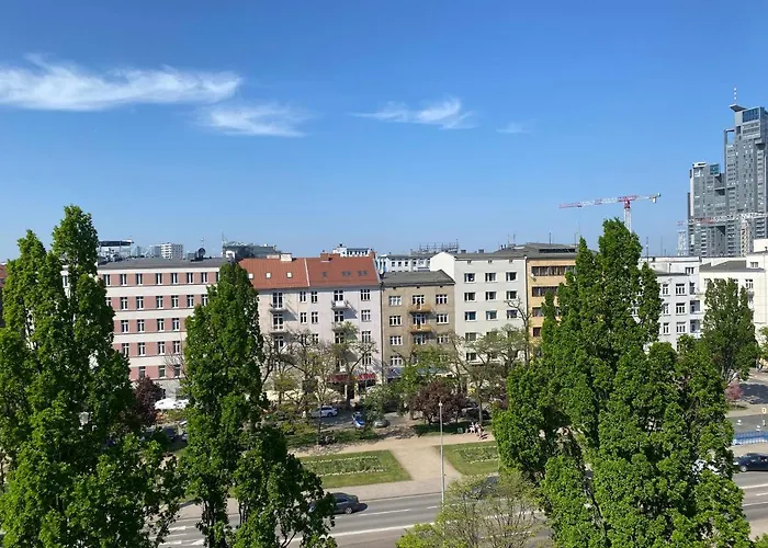 Avis Skwer Kosciuszki 17-19 * Gdyně